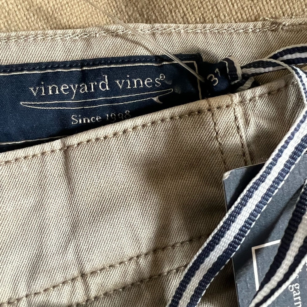 Vineyard Vines Tan Flat Front Men Shorts - Picture 2 of 6